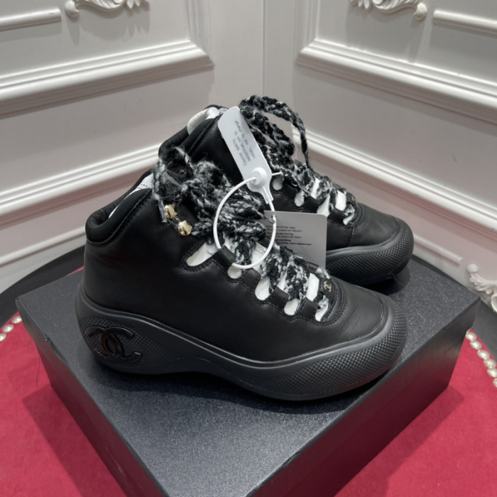 CHNL Sneaker