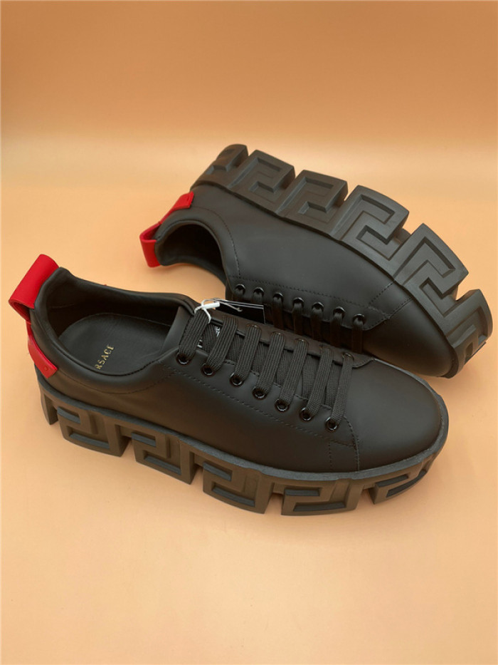 VRCE Sneaker