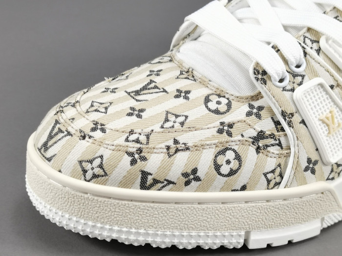 LUSV SNEAKERS
