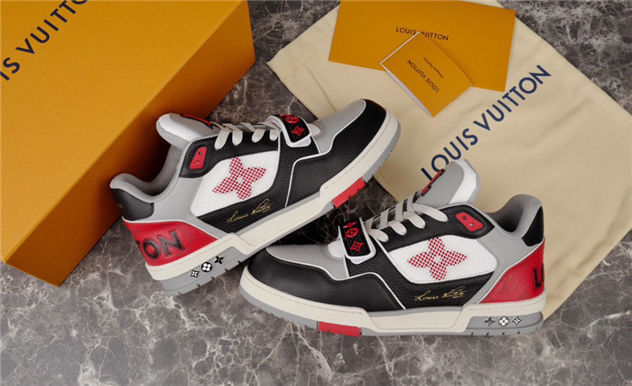LUSV SNEAKERS