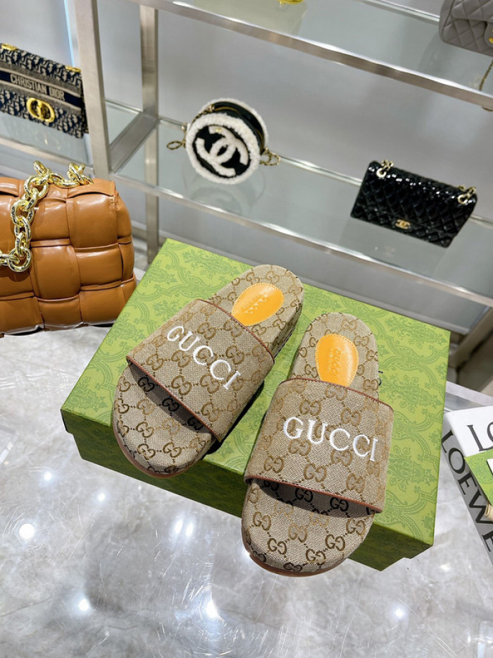 GCI GG Slide Sandal