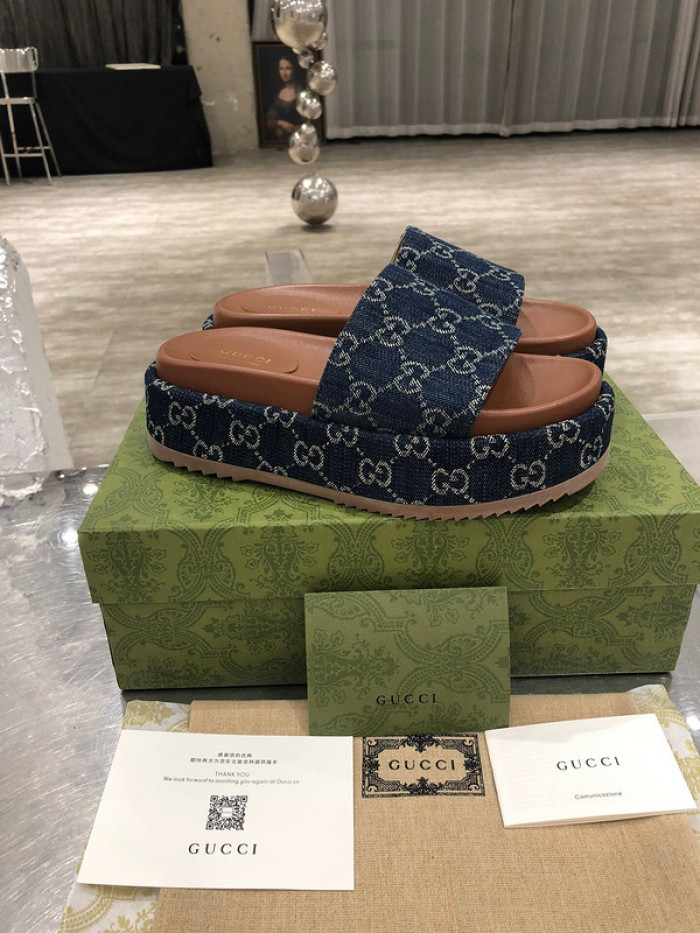 GCI GG Slide Sandal