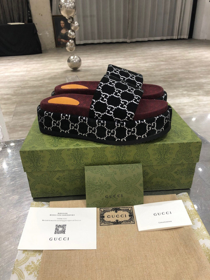 GCI GG Slide Sandal