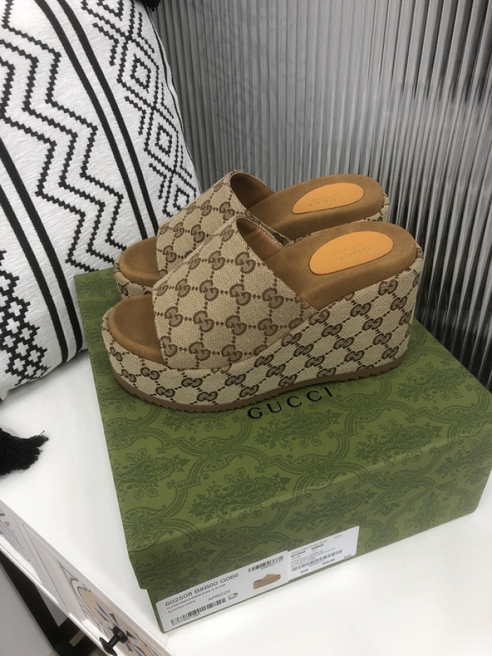 GCI GG Slide Sandal